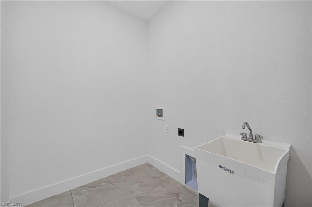 3216 57th St W Property Photo 24