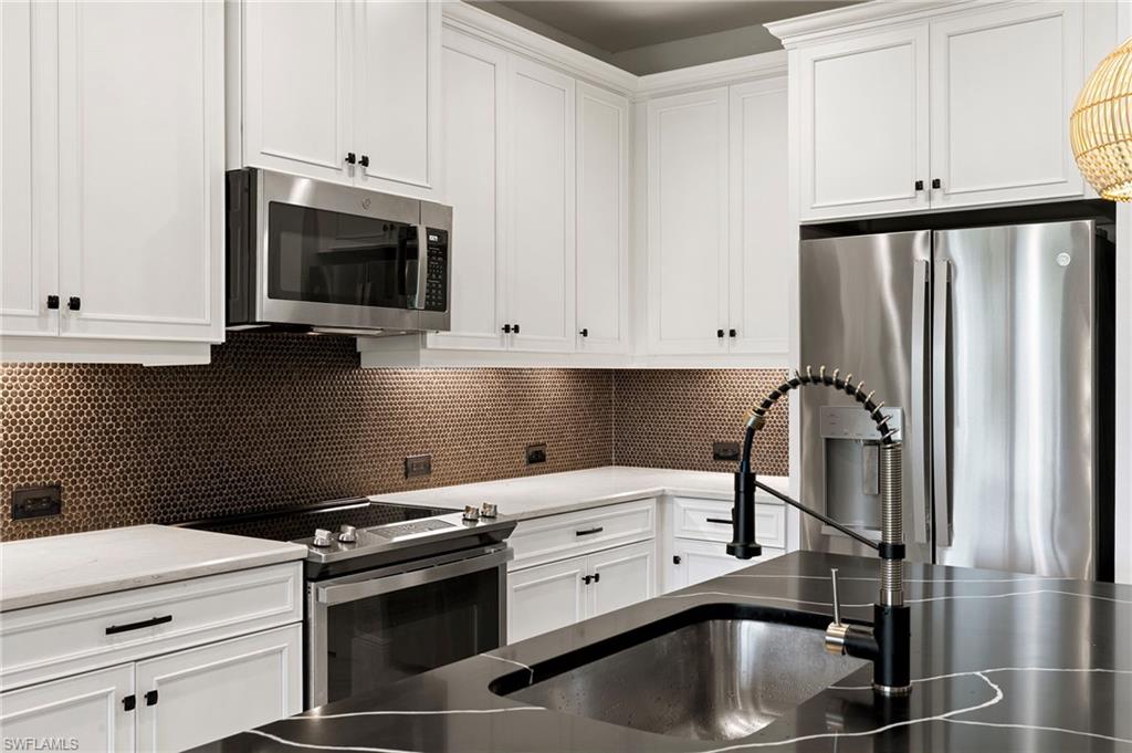 2567 Seychelles Dr 207 Property Photo 10
