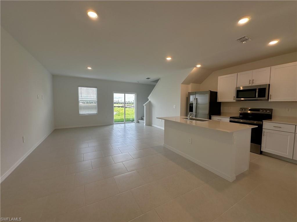 28521 Sweet Meadow Dr Property Photo 2
