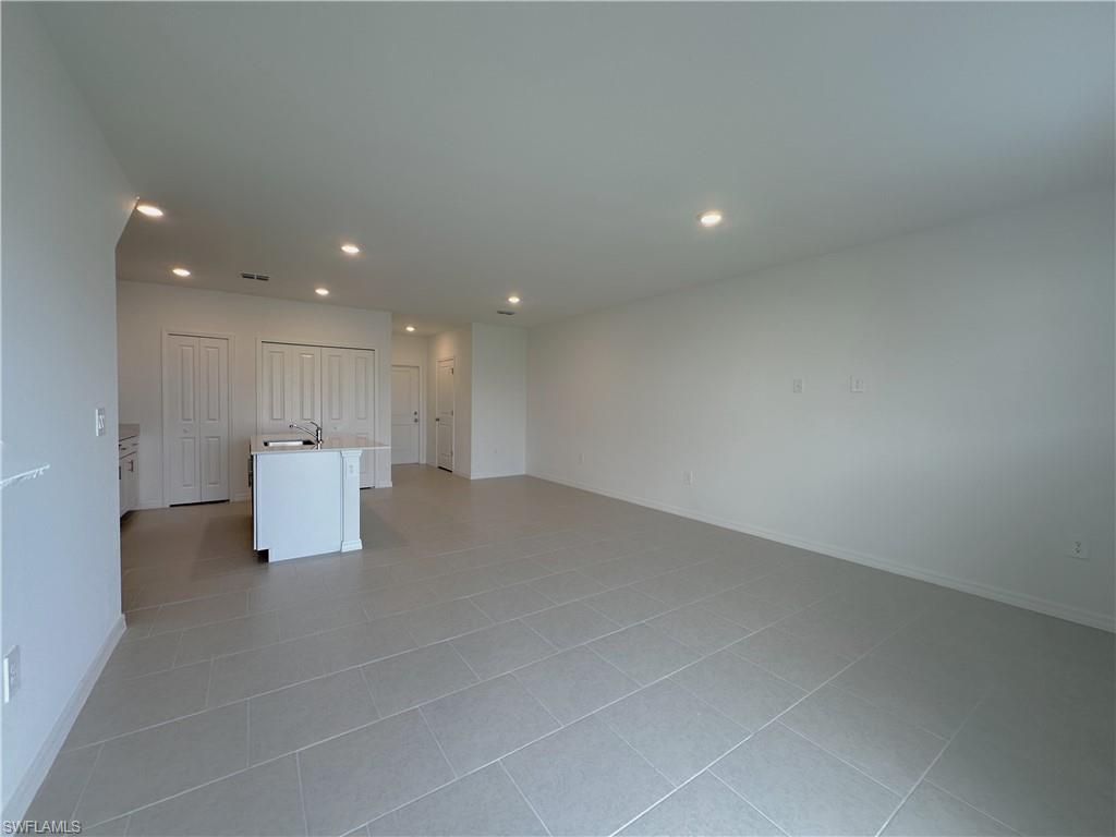 28521 Sweet Meadow Dr Property Photo 7
