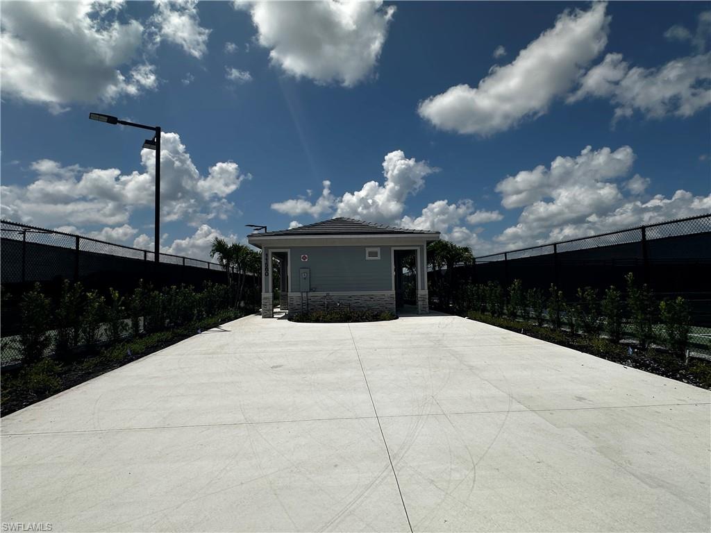 28521 Sweet Meadow Dr Property Photo 35