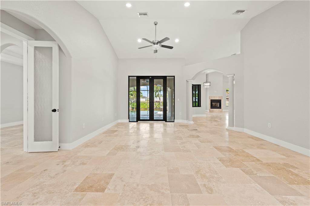 506 32nd Pl Property Photo 6