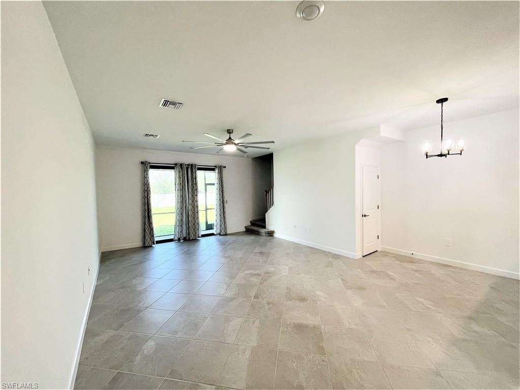 14243 Pine Lodge Ln Property Photo 3