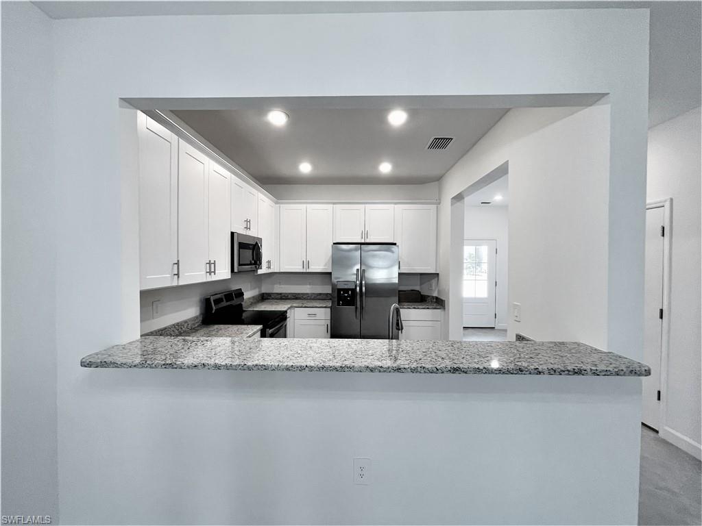 14243 Pine Lodge Ln Property Photo 5
