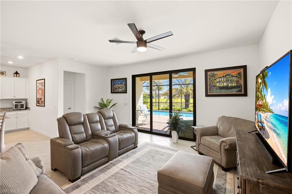 14641 Palamos Cir Property Photo 8