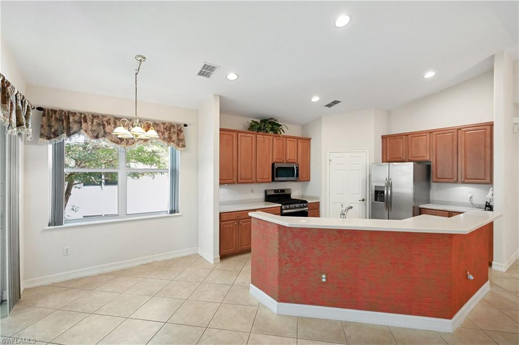 1626 Tarpon Bay Dr S 202 Property Photo 14