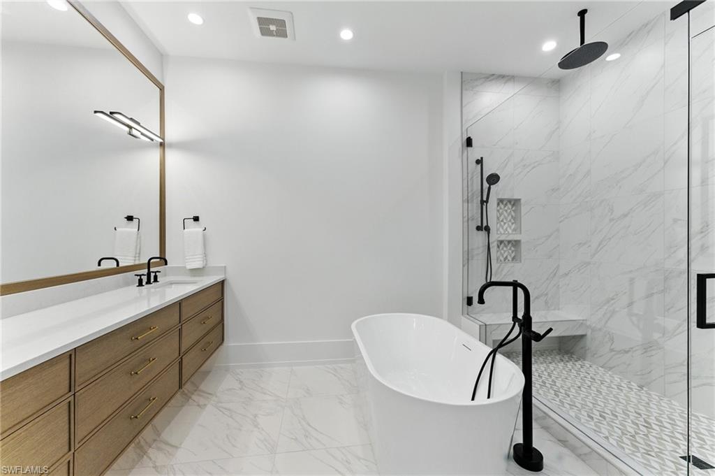 201 8th St S 208 Property Photo 17