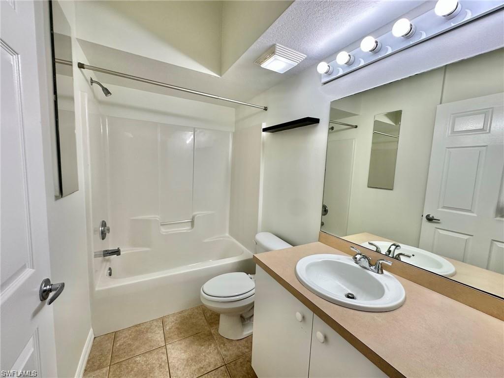 25735 Lake Amelia Way 203 Property Photo 22
