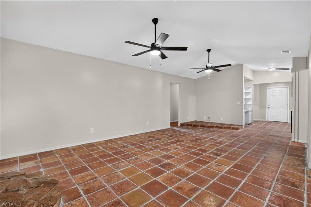 17565 Lee Rd Property Photo 2