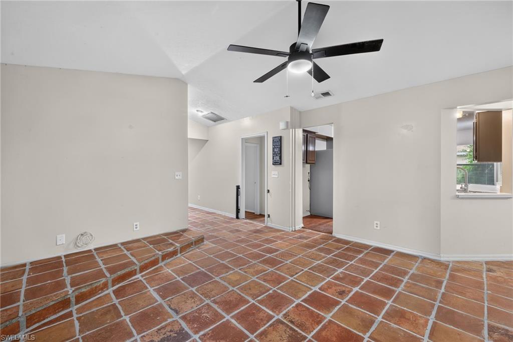 17565 Lee Rd Property Photo 6