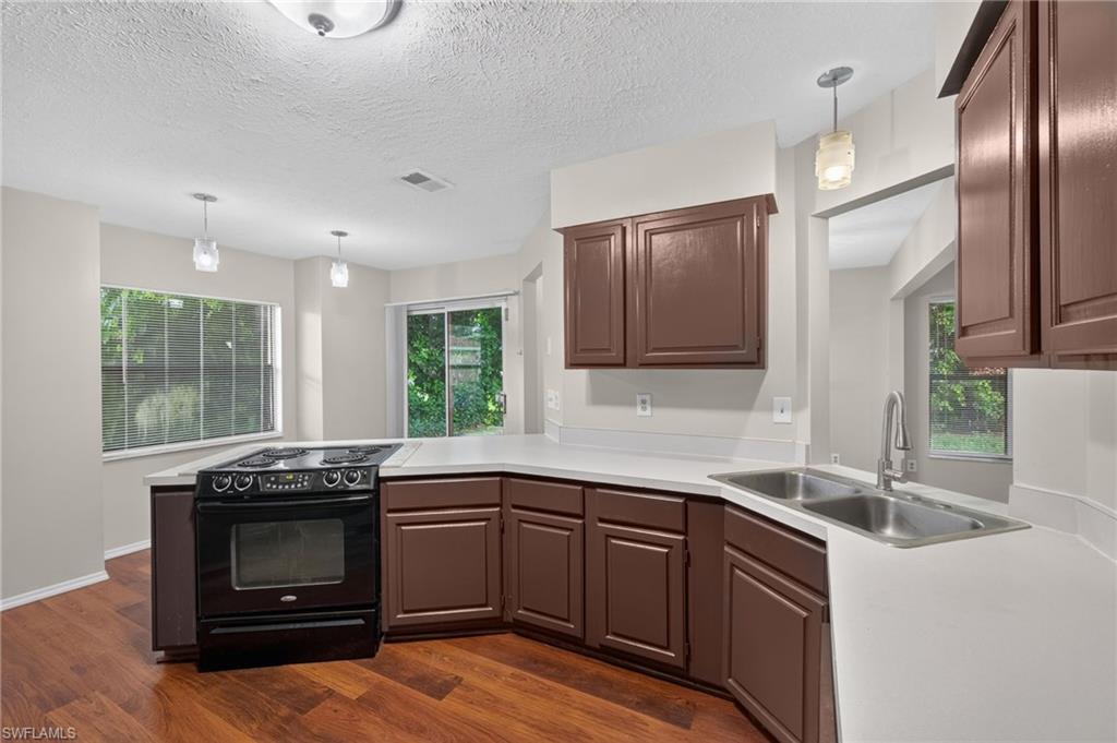 17565 Lee Rd Property Photo 8