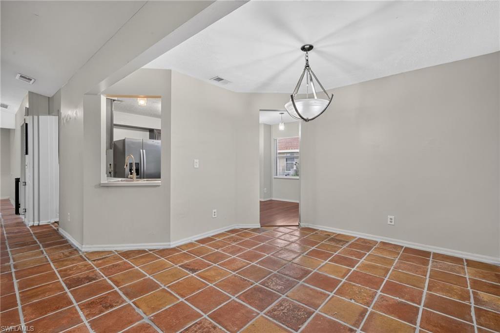 17565 Lee Rd Property Photo 11