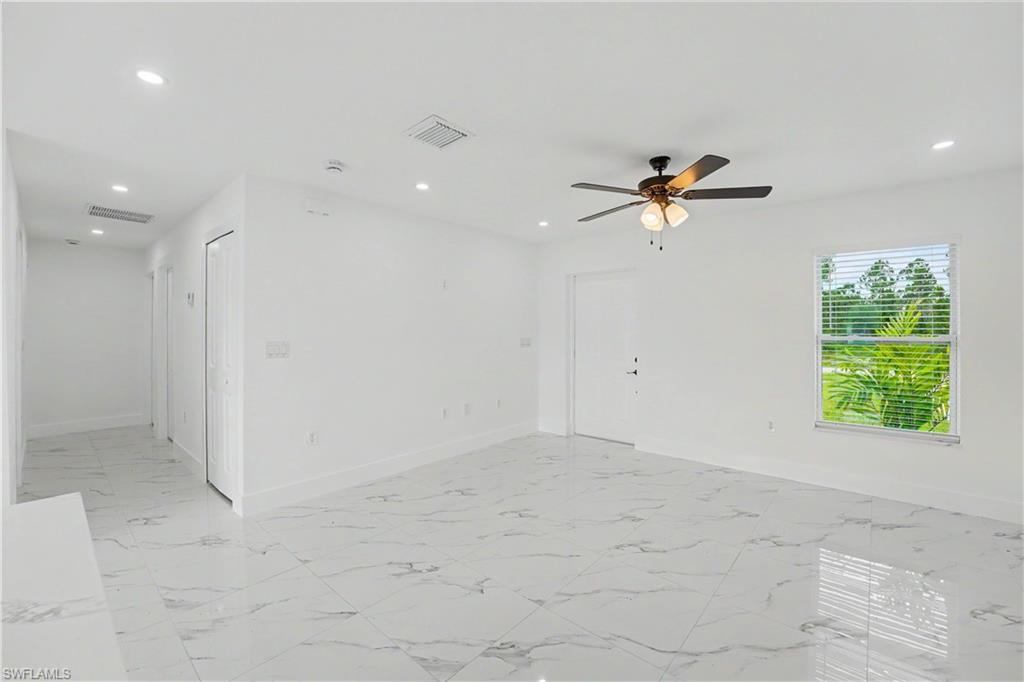 1216 Cordoba St E Property Photo 9