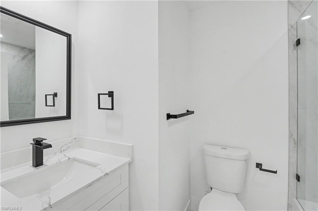 1216 Cordoba St E Property Photo 11