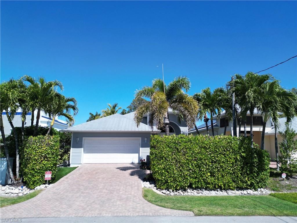 3005 Coco Ave Property Photo 1