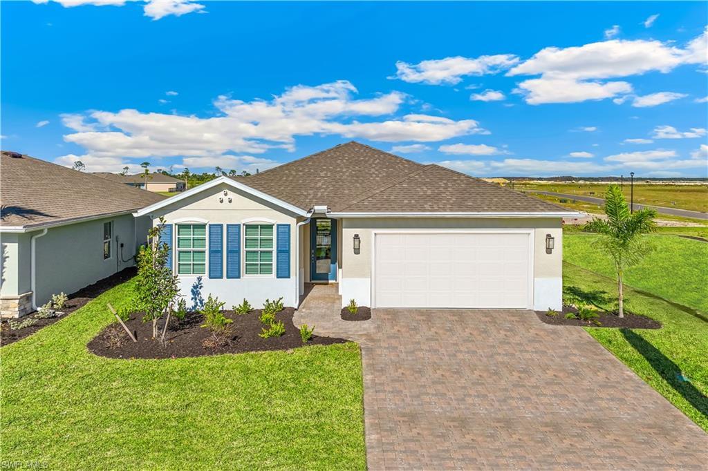 17953 Shade Tree LOOP Property Photo 1