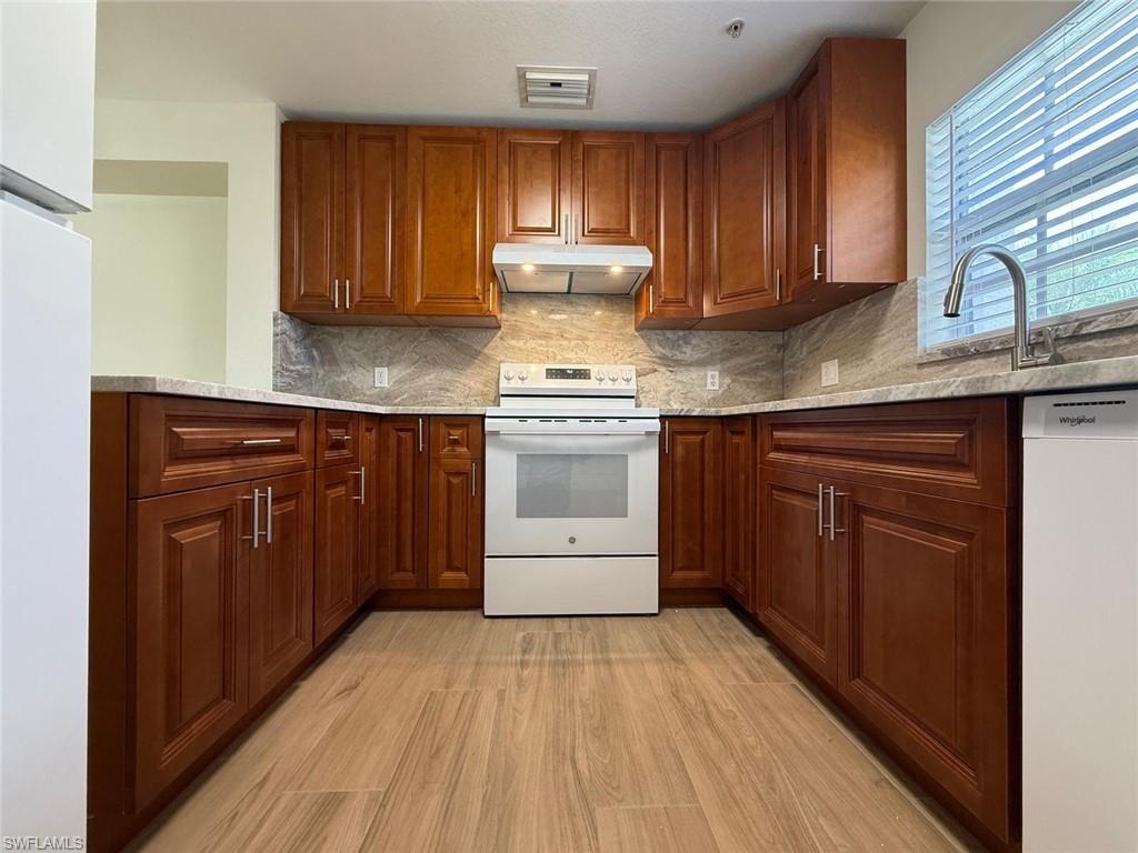 9051 Gervais Cir 1508 Property Photo 9