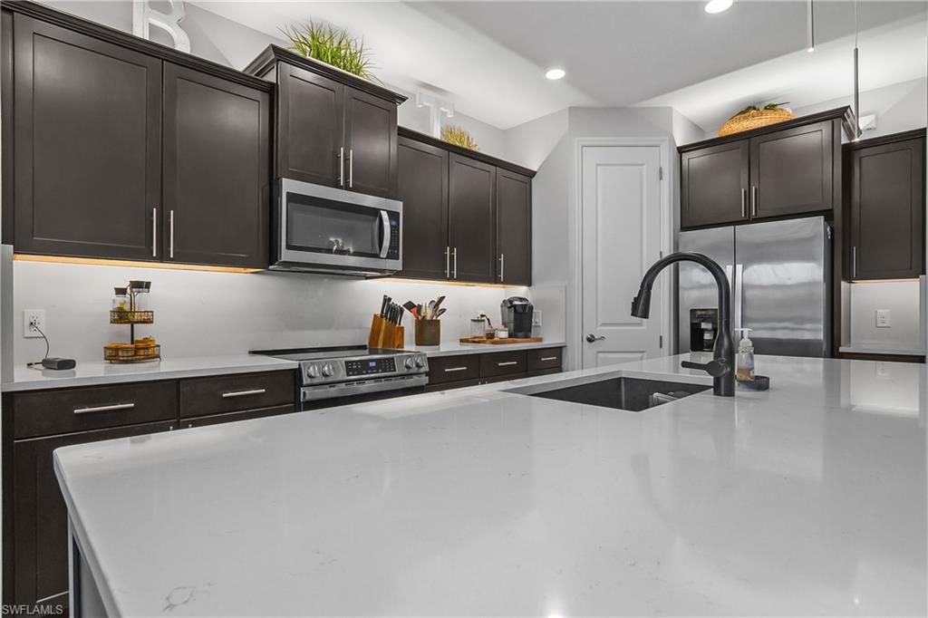 19536 Deming Ln Property Photo 20