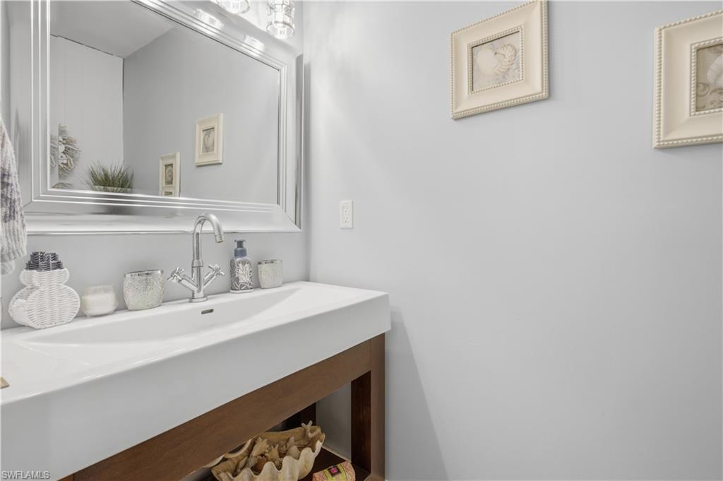 150 Logan Blvd N Property Photo 32