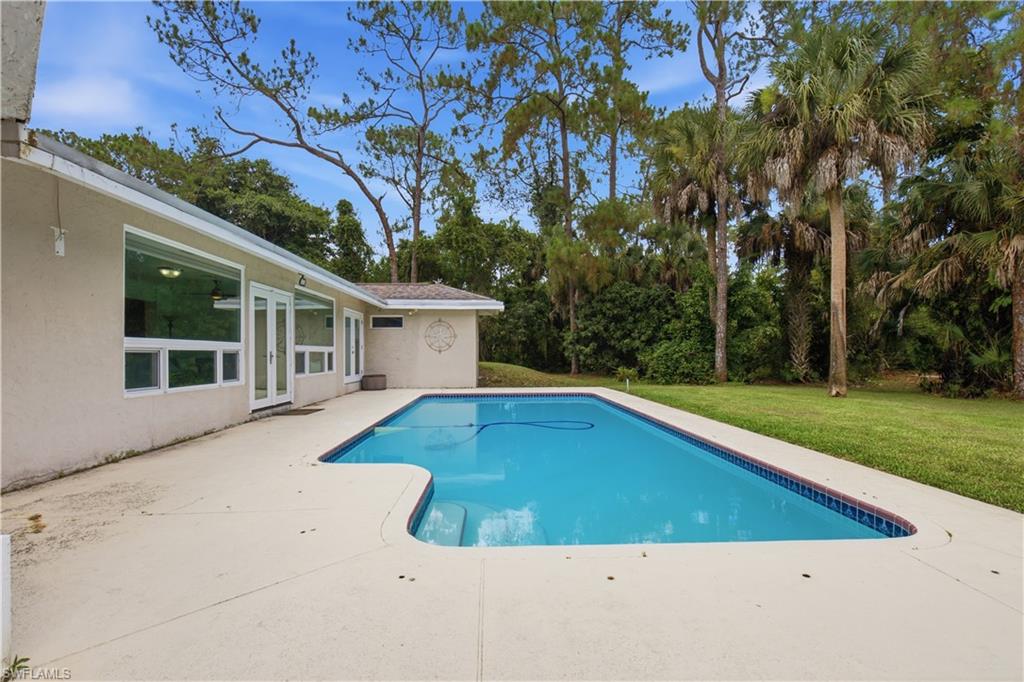 150 Logan Blvd N Property Photo 36