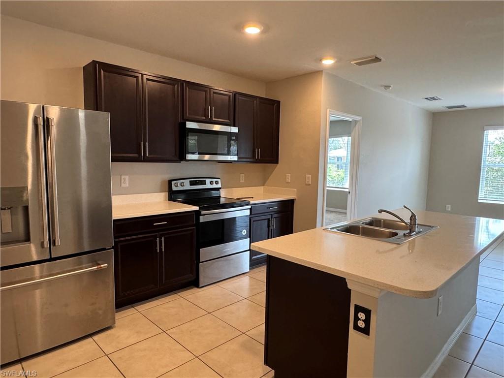 18661 Miami Blvd Property Photo 4