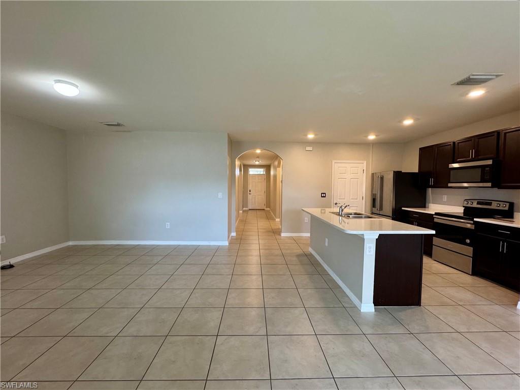 18661 Miami Blvd Property Photo 9