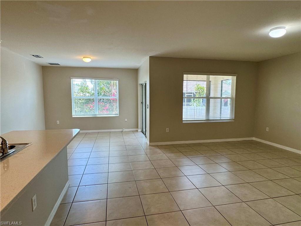 18661 Miami Blvd Property Photo 10