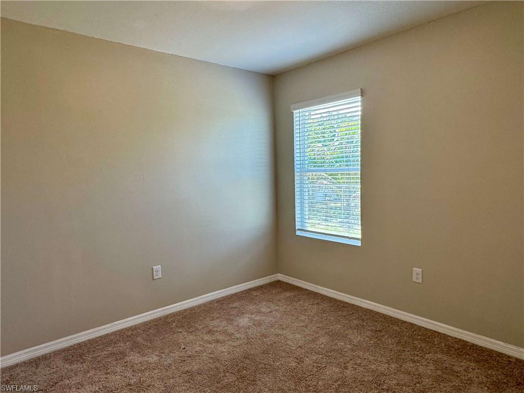 18661 Miami Blvd Property Photo 14