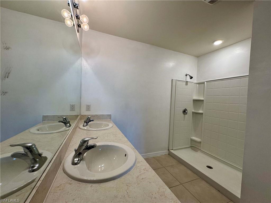 18661 Miami Blvd Property Photo 18