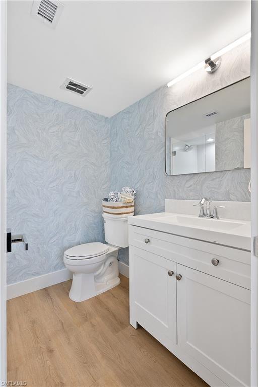410 Broad Ave S H410 Property Photo 8