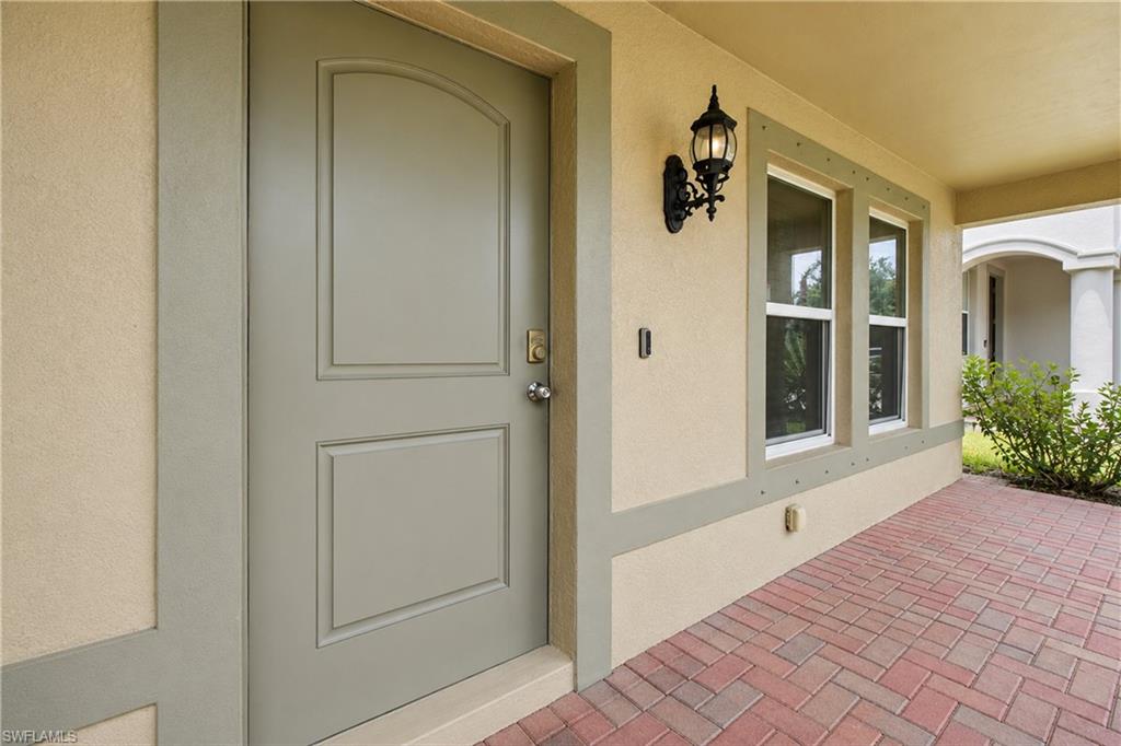 10365 Canal Brook Ln Property Photo 2