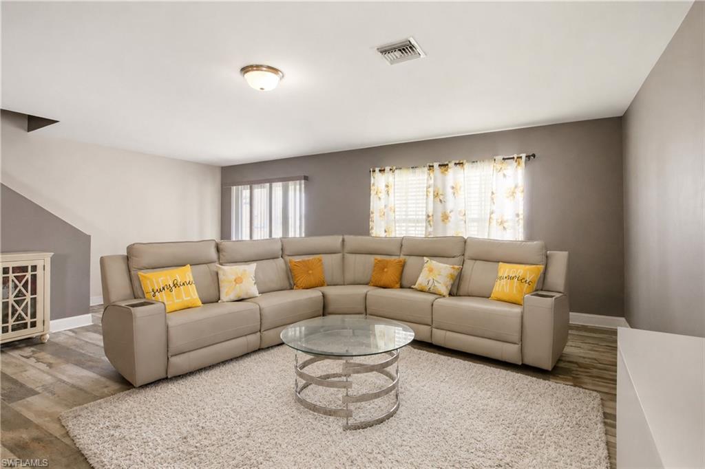 10365 Canal Brook Ln Property Photo 4