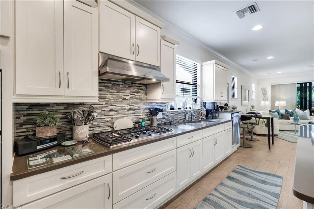 16345 Camden Lakes Cir Property Photo 12