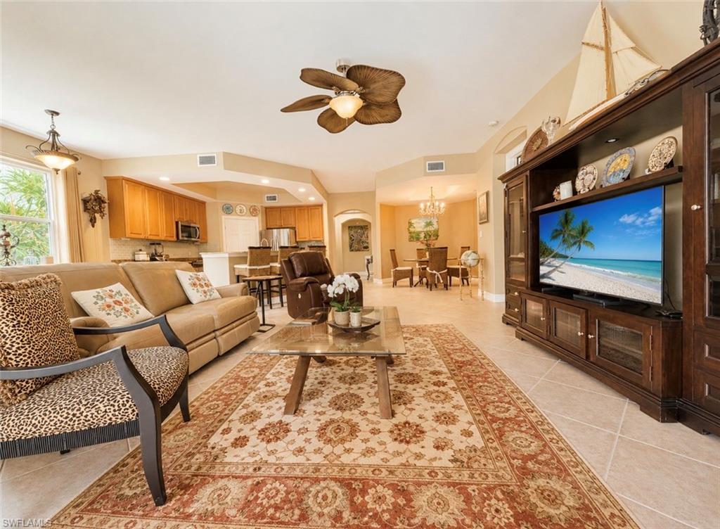 1277 Rialto Way 102 Property Photo 12