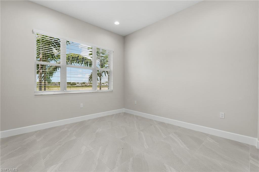 2436 Cambridge Way Property Photo 19
