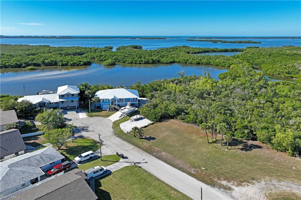 24519 Sailfish St Property Photo 3