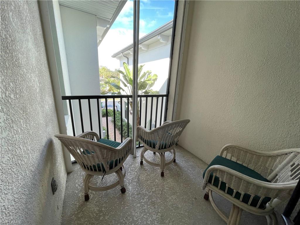 2377 Ravenna Blvd 202 Property Photo 23