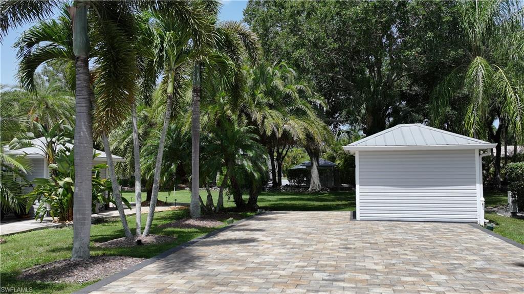 10067 Parkwood Dr Property Photo 10