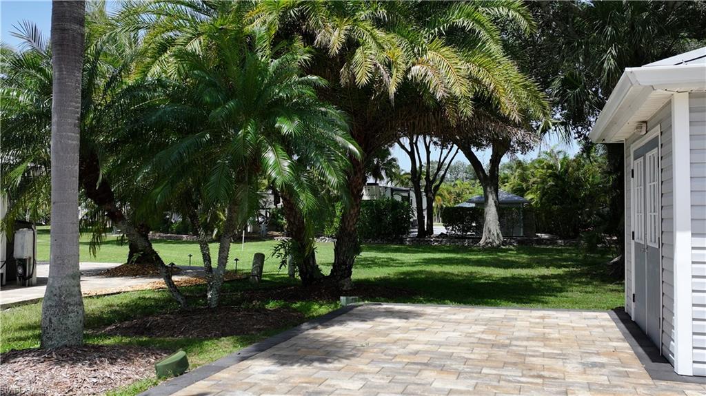 10067 Parkwood Dr Property Photo 13