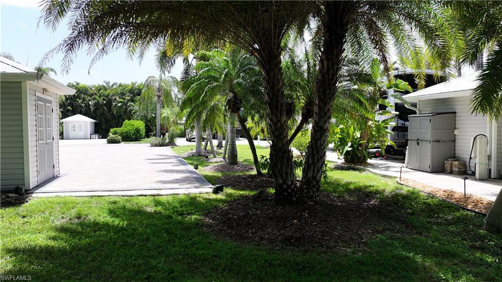 10067 Parkwood Dr Property Photo 17