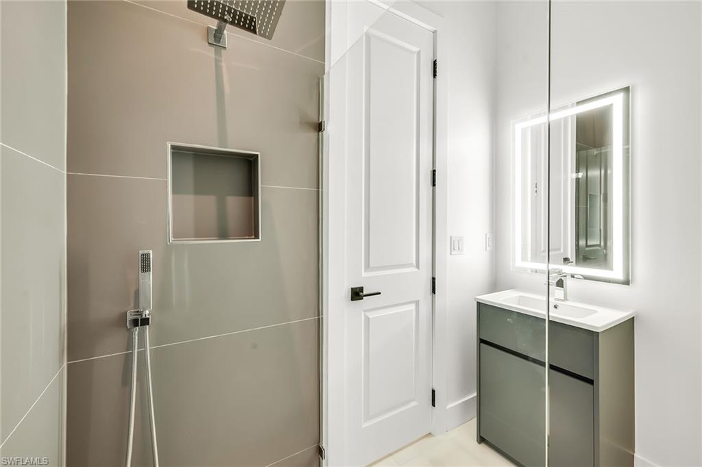 1905 29th Ter Property Photo 23