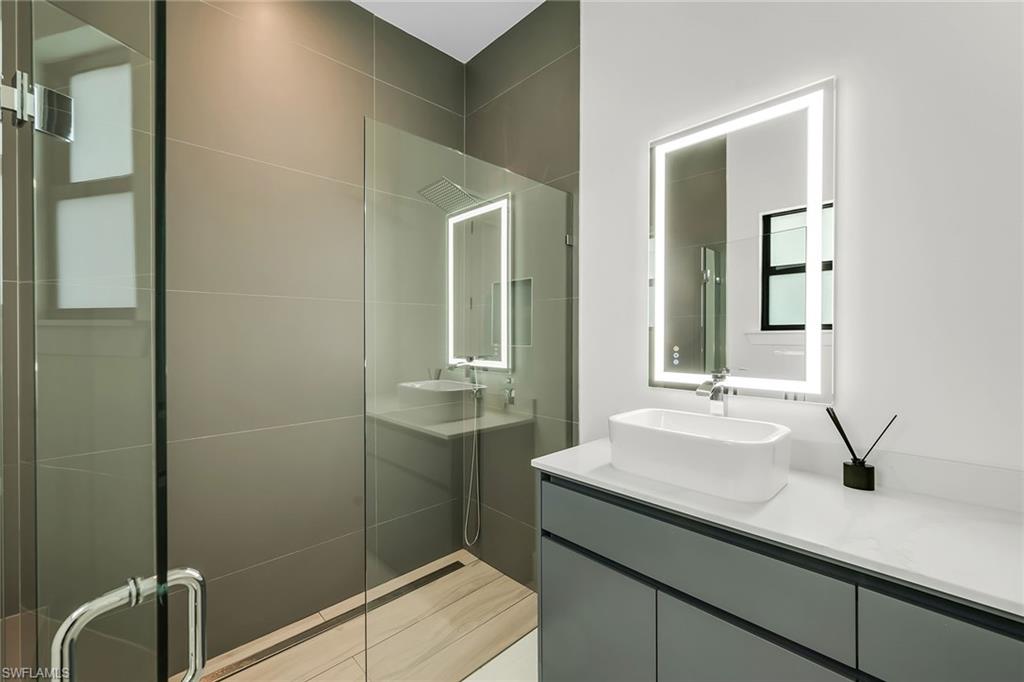 1905 29th Ter Property Photo 25
