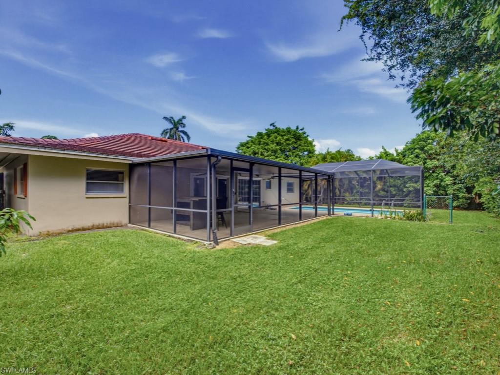 667 Park Shore Dr Property Photo 2