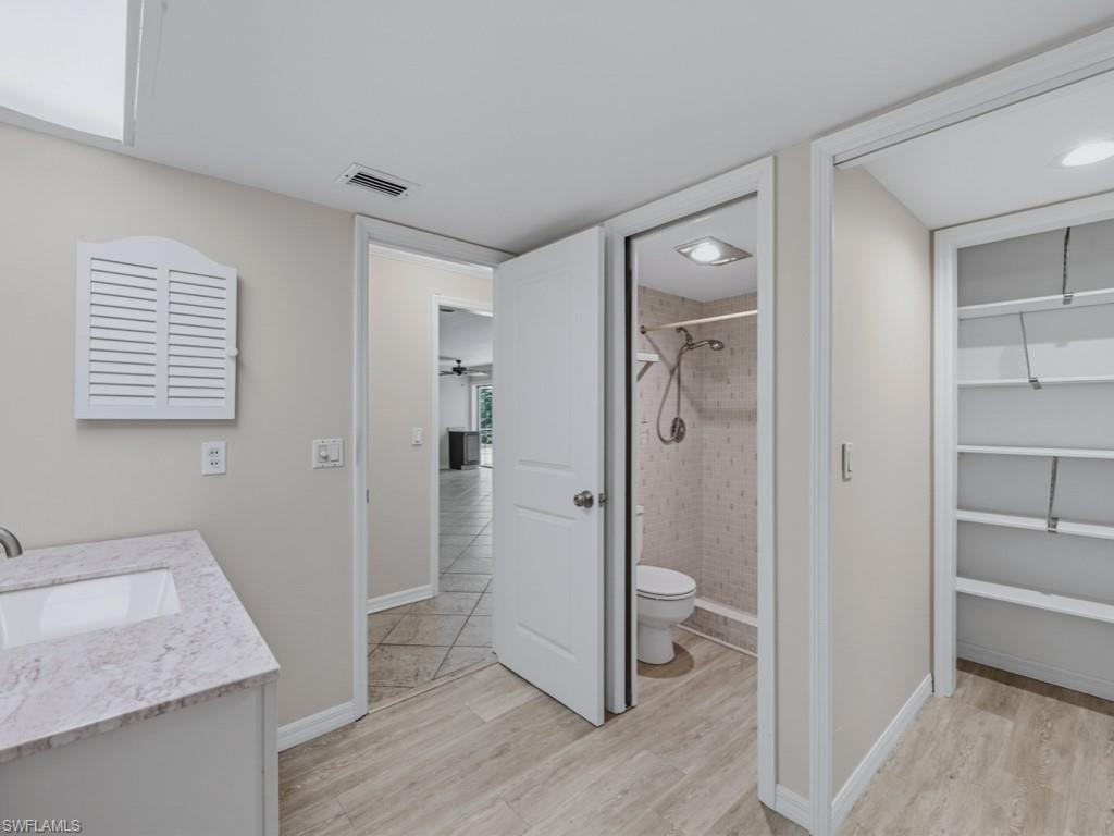 667 Park Shore Dr Property Photo 18