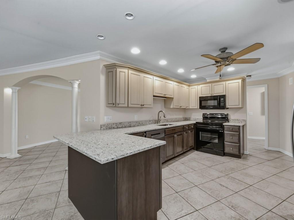 667 Park Shore Dr Property Photo 20