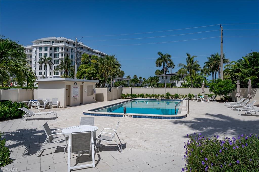 1100 Gulf Shore Blvd N 306 Property Photo 27