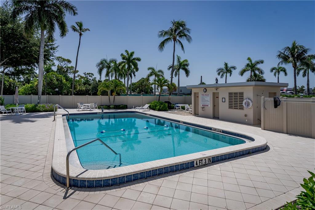 1100 Gulf Shore Blvd N 306 Property Photo 28