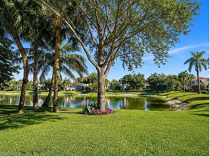 1654 Triangle Palm Ter Property Photo 1