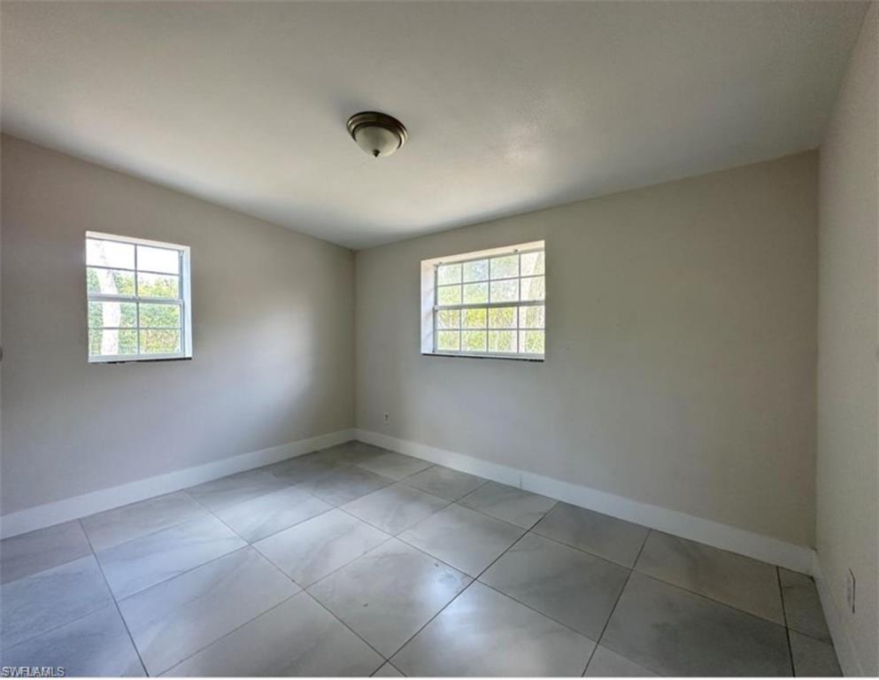 2240 Estey Ave Property Photo 4