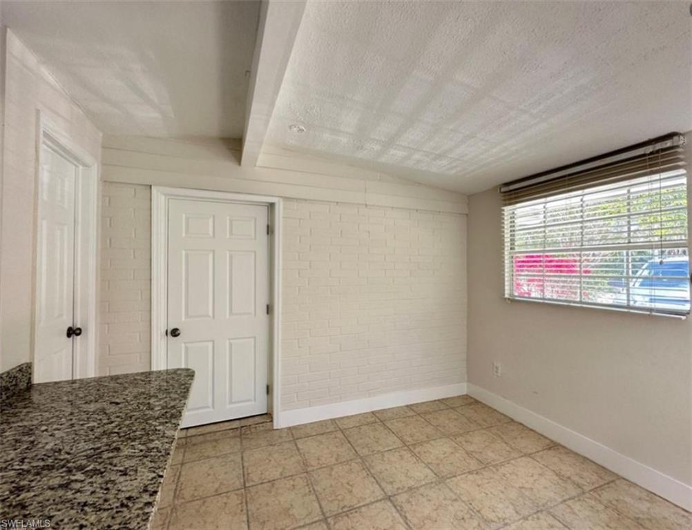 2240 Estey Ave Property Photo 7